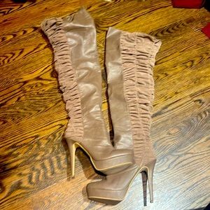 Very good condition, use one time only